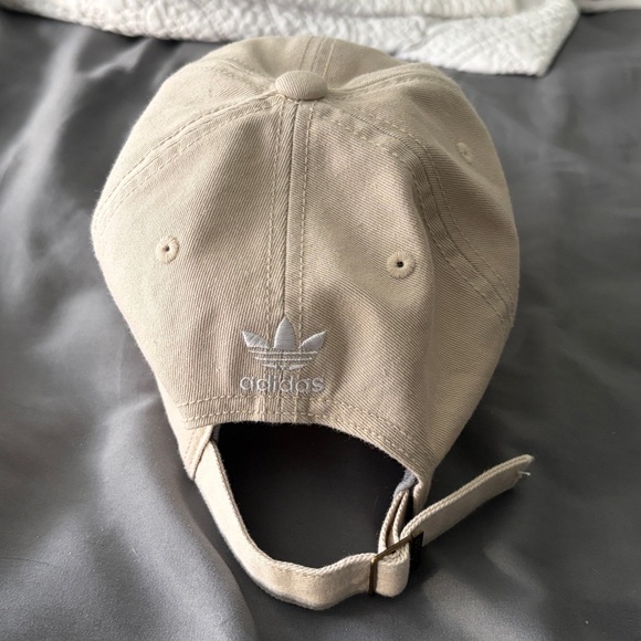 Adidas Beige Cap with White Logo - Picture 2 of 4